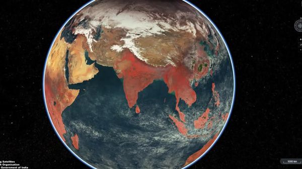 Melihat Tampilan Tak Biasa Indonesia dari Luar Angkasa