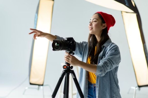 Jadi fotografer saat acara keluarga. Foto freepik.com: freepik