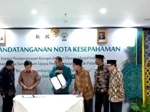 Momen JK Tampak Kaget Saat Lihat Nama Firli di Mou DMI-KPK