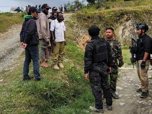 KKB Ancam Warga Tinggalkan Desa Mamba Intan Jaya Usai TNI Bangun Air Bersih