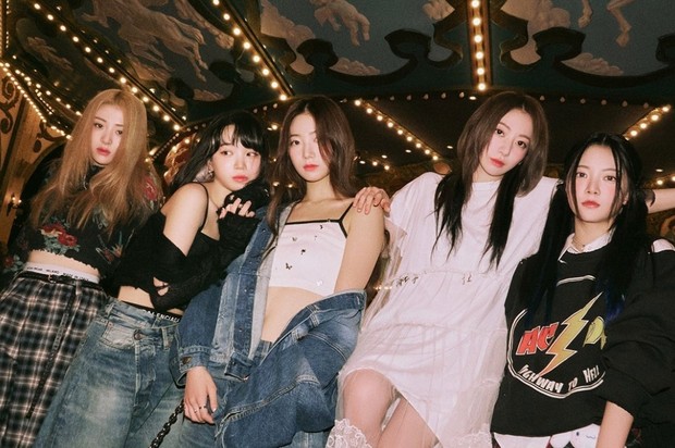 LE SSERAFIM selalu menerapkan skincare rutin / Foto: instagram.com/le_sserafim