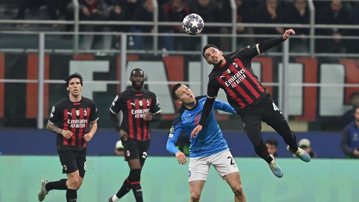 MILAN, ITALY - APRIL 12:  Ismael Bennacer of AC Milan in action during the UEFA Champions League quarterfinal first leg match between AC Milan and SSC Napoli at Giuseppe Meazza Stadium on April 12, 2023 in Milan, Italy. (Photo by Claudio Villa/AC Milan via Getty Images)