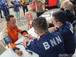 Masuk Terminal Ciamis Jelang Mudik, Sopir Bus Diperiksa BNN