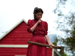 Aktris Mia Goth Dituduh Tendang Kepala Pemain Figuran, Dituntut Rp 7,7 Miliar