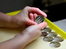 Koin Baru Edisi Penobatan Raja Charles Dirilis