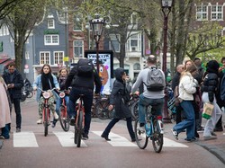 Overtourism Terus Menerus, Warga Amsterdam Gugat Dewan Kota