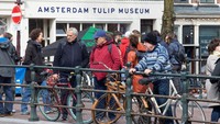 Usaha Keras Amsterdam Batasi Turis Staycation