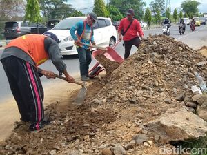 Celakai Pengendara, Polisi Buru Pembuang Tanah Uruk di Jalan Jogja-Solo