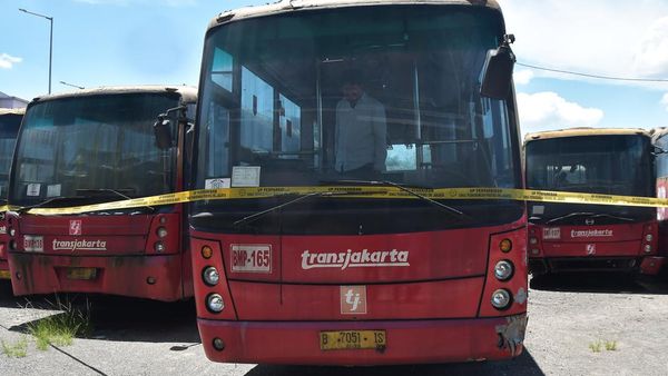 Potret Ratusan Bus Transjakarta Terbengkalai yang Bakal Dilelang