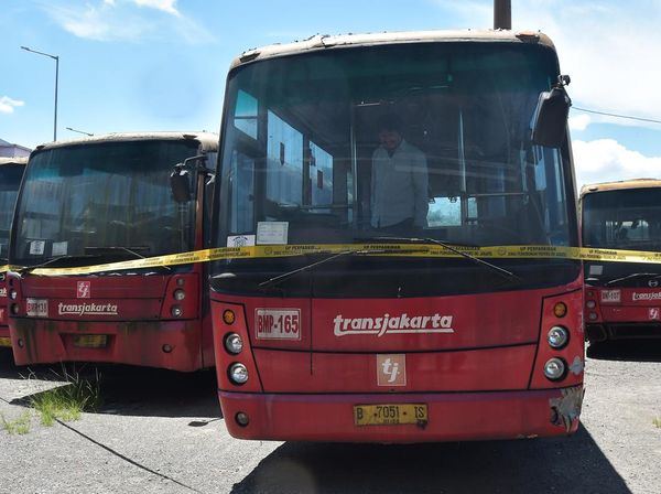 Potret Ratusan Bus Transjakarta Terbengkalai yang Bakal Dilelang