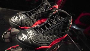 Rekor! Sepatu Michael Jordan di Final NBA 1998 Terjual Rp 33 Miliar