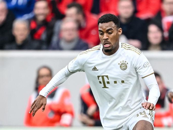 FREIBURG IM BREISGAU, GERMANY - APRIL 08: Ryan Gravenberch of Bayern Muenchen controls the Ball during the Bundesliga match between Sport-Club Freiburg and FC Bayern München at Europa-Park Stadion on April 8, 2023 in Freiburg im Breisgau, Germany. (Photo by Harry Langer/DeFodi Images via Getty Images)