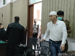 Ferry Irawan Siap Hadapi Sidang Tuntutan KDRT