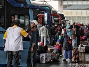 H+5 Lebaran, 2.050 Penumpang Kembali ke Jakarta via Terminal Pulogebang H+5 Lebaran, 2.050 Penumpang Kembali ke Jakarta via Terminal Pulogebang
