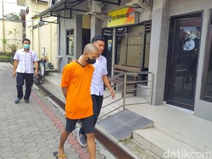 Jual Wanita Hamil untuk Threesome, Dion Dituntut 1 Tahun 4 Bulan Jual Wanita Hamil untuk Threesome, Dion Dituntut 1 Tahun 4 Bulan