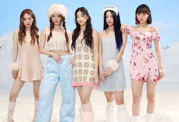 Tips minum air putih member LE SSERAFIM merawat kecantikan / Foto: instagram.com/le_sserafim