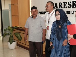 Wanita Histeris di Rapat Komisi III DPR dengan Kapolri Datangi Bareskrim