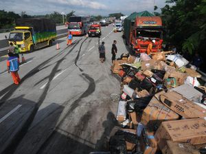 Korban Tewas dalam Kecelakaan Beruntun di Tol Boyolali Jadi 8 Orang Korban Tewas dalam Kecelakaan Beruntun di Tol Boyolali Jadi 8 Orang