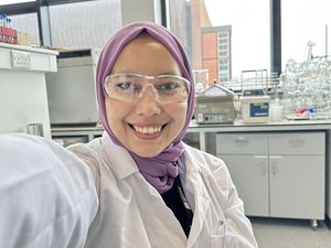 Kisah Athi di Inggris, Peneliti pada 3 Lab yang Jalani 16 Jam Puasa