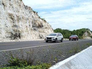 Duo Honda BR-V dan WR-V Jelajah Jalur Mudik Pantai Selatan Jawa