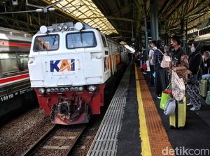 Serbu! Tiket Kereta Libur Natal & Tahun Baru Sudah Bisa Dibeli Serbu! Tiket Kereta Libur Natal & Tahun Baru Sudah Bisa Dibeli