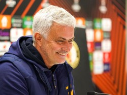 Saat Mourinho Kalem Ditantang Wartawan