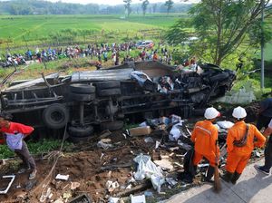 2 Dugaan Penyebab Kecelakaan Maut Truk Vs 7 Kendaraan di Tol Boyolali