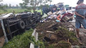 Foto Tragis Kecelakaan Tol Semarang-Solo, Boyolali Tewaskan 8 Orang