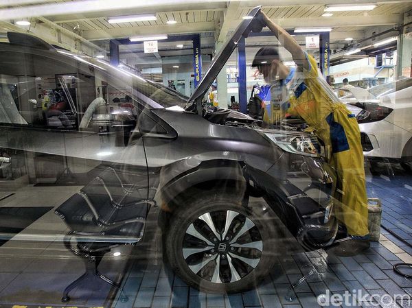 Layanan Service Mobil Meningkat Jelang Mudik Lebaran