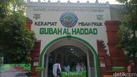 Mengunjungi Makam Keramat Mbah Priok