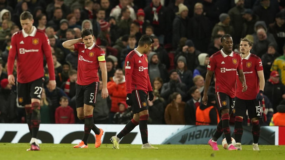 Manchester United gagal menang usai unggul dua gol atas Sevilla. (Foto: AP/Dave Thompson)