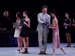 Selamat! Balerina Marlupi Dance Academy Menang Kompetisi di AS