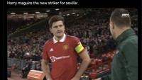 Yang ini malah menyebut Maguire sebagai striker baru Sevilla. Foto: dok. Twitter