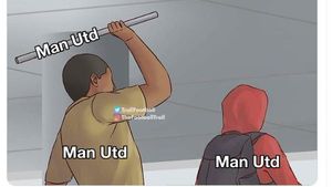 Meme Menohok Malacia dan Maguire Gebuk MU