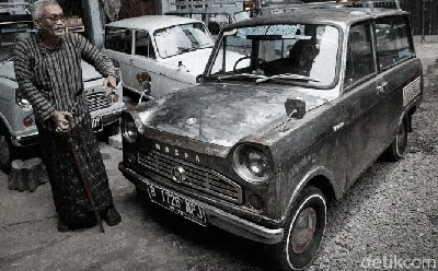 Mengintip Bengkel dan Garasi Mobil Klasik Pakde Bei