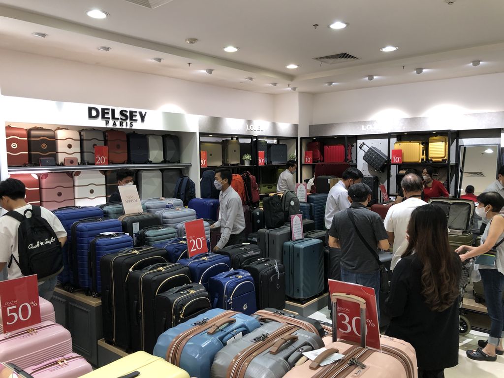 METRO Late Night Shopping