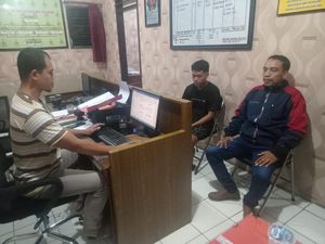 3 Penjual Bahan Petasan di Kota Blitar Diamankan, 77 Kg Obat Mercon Disita 3 Penjual Bahan Petasan di Kota Blitar Diamankan, 77 Kg Obat Mercon Disita