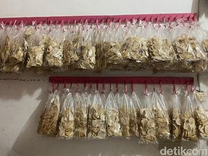 5 Pusat Oleh-oleh Khas Pangandaran: Jambal Roti hingga Noga