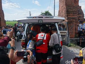 Diduga Mengantuk, Pegawai Pabrik Gula di Mojokerto Tewas Tabrak Gapura Desa