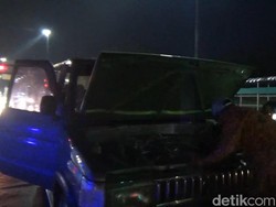 Mobil Pemudik Mogok Usai Berjam-jam Kena Macet di Bekasi