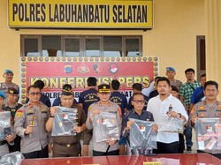 Komplotan Pencuri Bersenpi Sekap-Siram Bensin ke Warga di Labusel