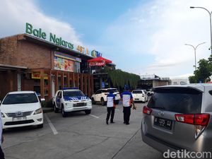 Kecelakaan Beruntun di Tol Boyolali, Pengelola: Rest Area 487 Penuh Kecelakaan Beruntun di Tol Boyolali, Pengelola: Rest Area 487 Penuh