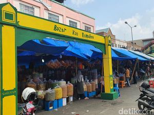 Berburu Aneka Kue Kering Untuk Lebaran di STC Pekanbaru Berburu Aneka Kue Kering Untuk Lebaran di STC Pekanbaru
