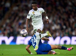 Dua Bek Kanan Terbaik Inggris Jadi Korban Vinicius