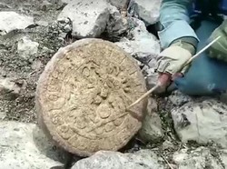 Arkeolog di Meksiko Temukan Papan Skor Batu Langka Milik Suku Maya