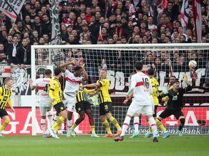 Sengit! Stuttgart Vs Dortmund Tuntas 3-3