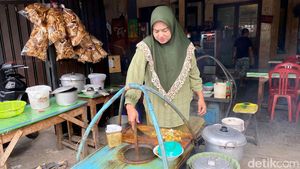 Empal Gentong Bu Darma Masih Satu Famili dengan Mang Darma, Ini Bedanya