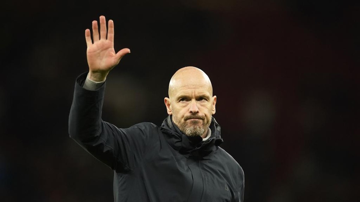 Erik ten Hag tak mau meratapi badai cedera Manchester United. (AP/Dave Thompson)
