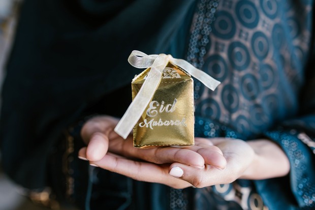 Ilustrasi eid mubarak/Foto: Pexels/RODNAE Production