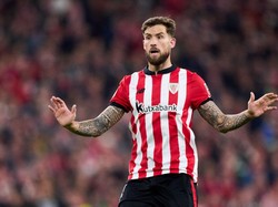 Inigo Martinez akan habis kontraknya di Bilbao pada musim panas ini. Bek tengah berusia 31 tahun itu punya 355 caps di LaLiga, yang artinya cukup berpengalaman. Mau angkut, Barca? (Getty Images)